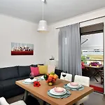 Cosy Near The 아파트